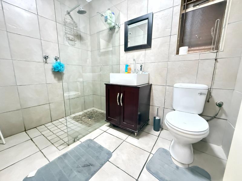4 Bedroom Property for Sale in Bergzicht Western Cape